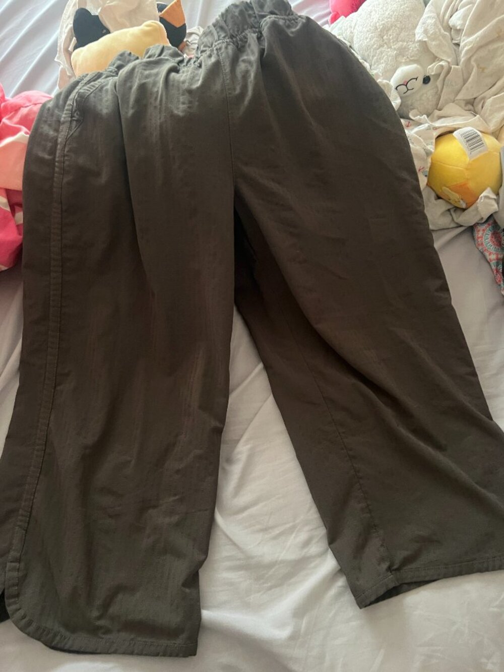 Title Nine green pull on pants